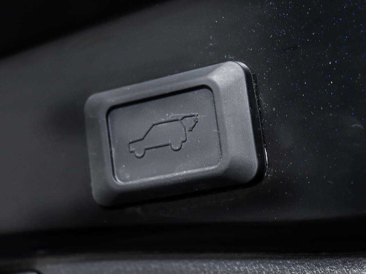 Toyota RAV4, 2022 Фото №16