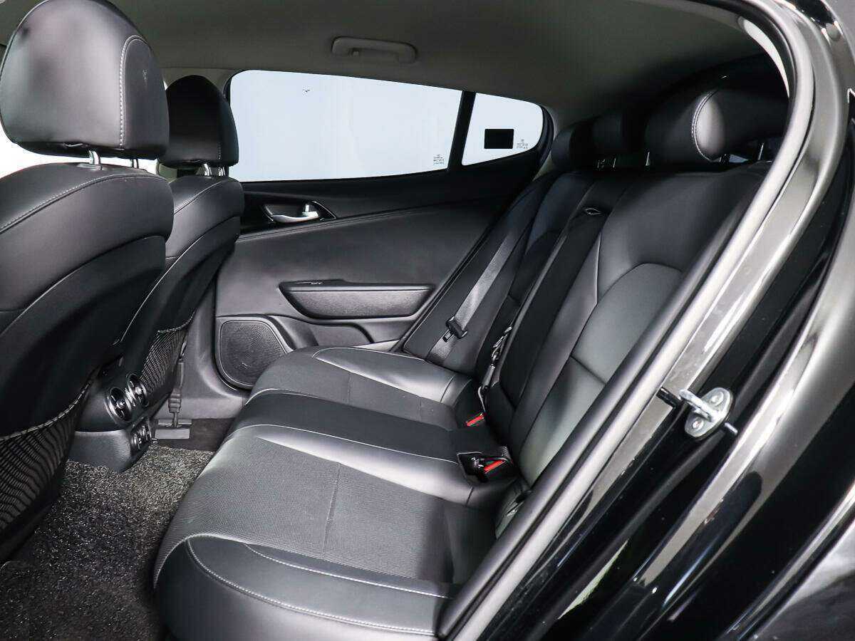 Kia Stinger, 2019 Фото №10