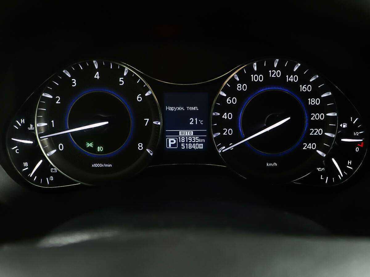 Infiniti QX80, 2014 Фото №14