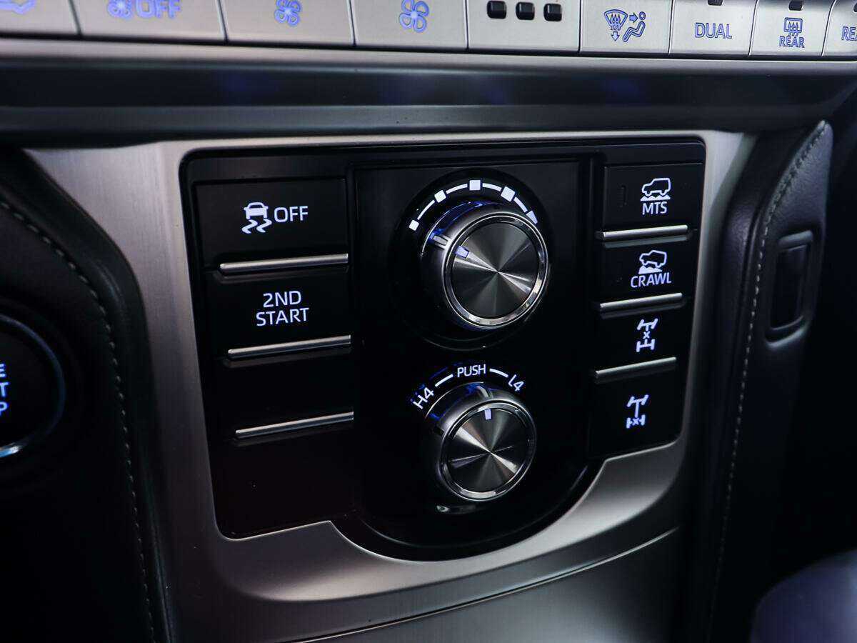 Toyota Land Cruiser Prado, 2017 Фото №19