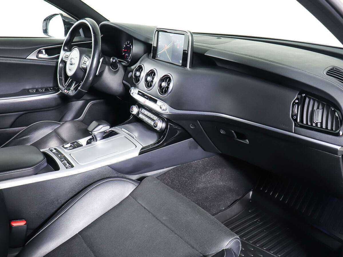 Kia Stinger, 2018 Фото №9