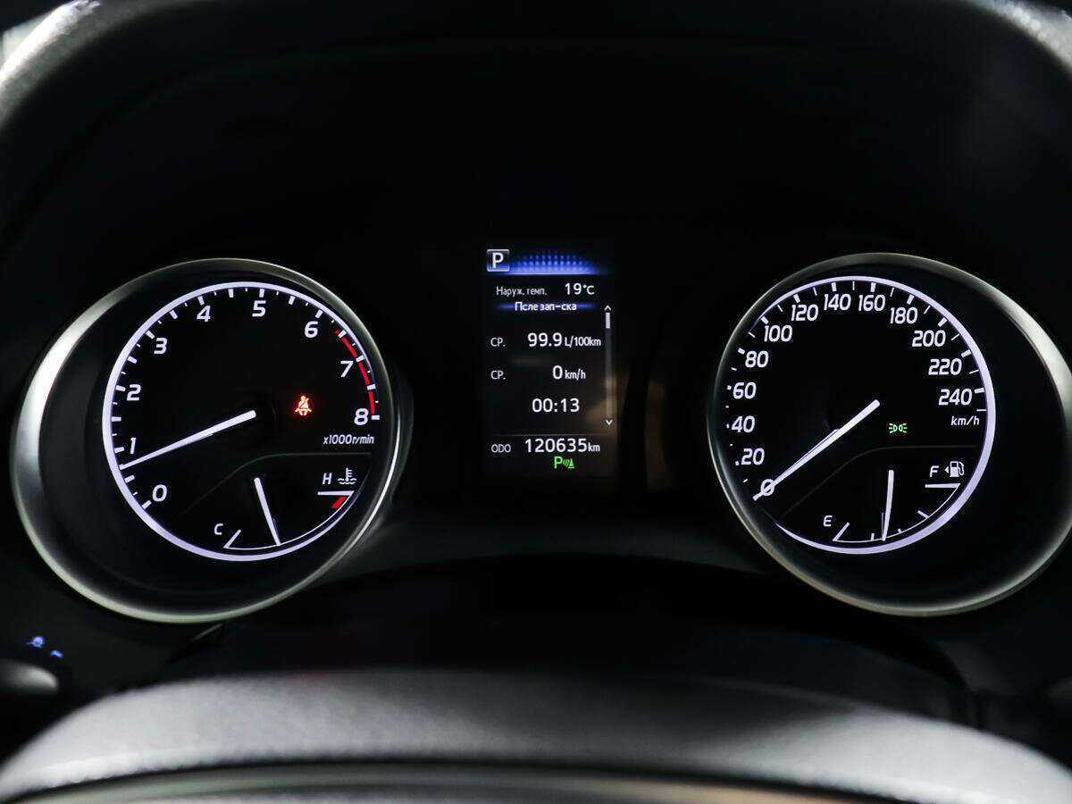 Toyota Camry, 2018 Фото №14