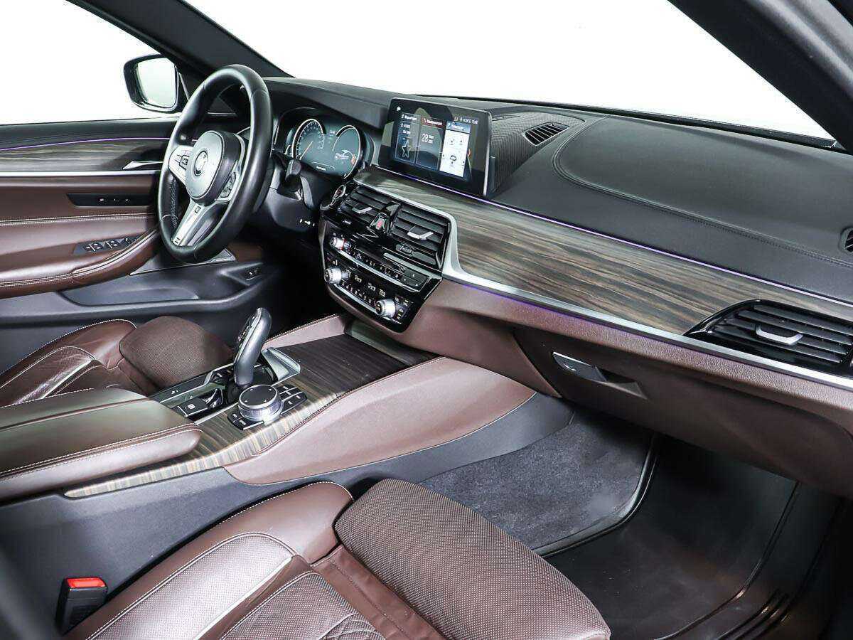 BMW 5 серии 530d xDrive, 2017 Фото №11