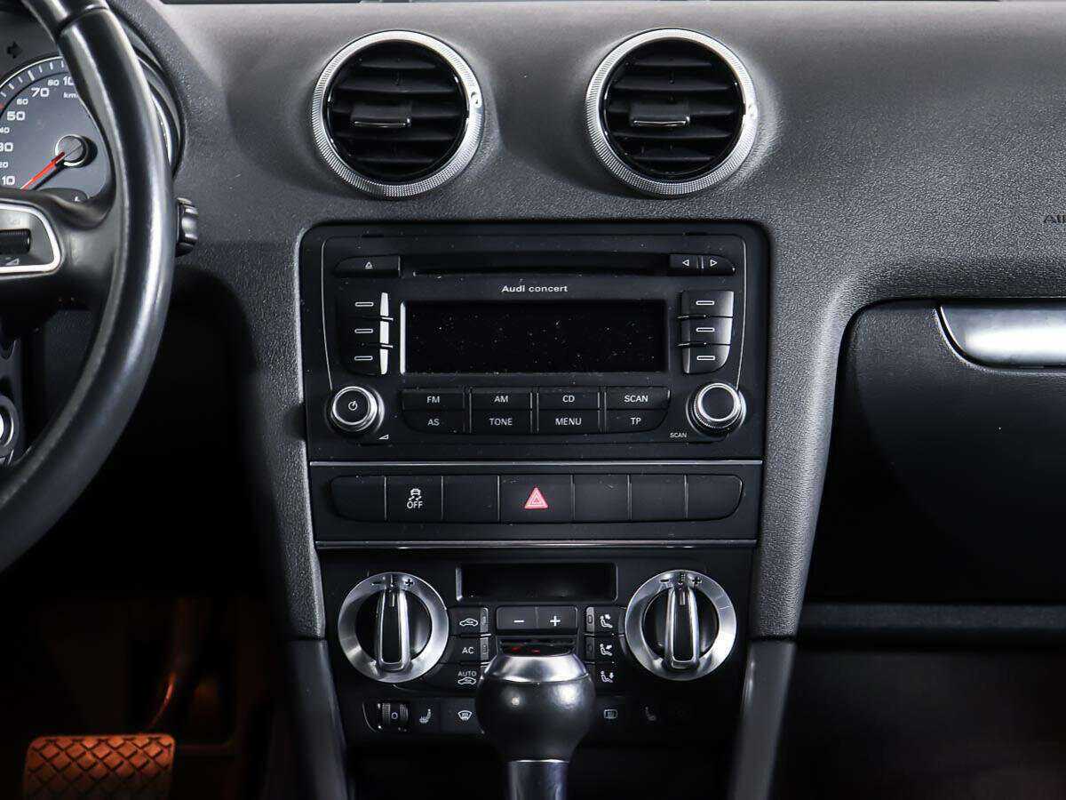 Audi A3, 2011 Фото №12