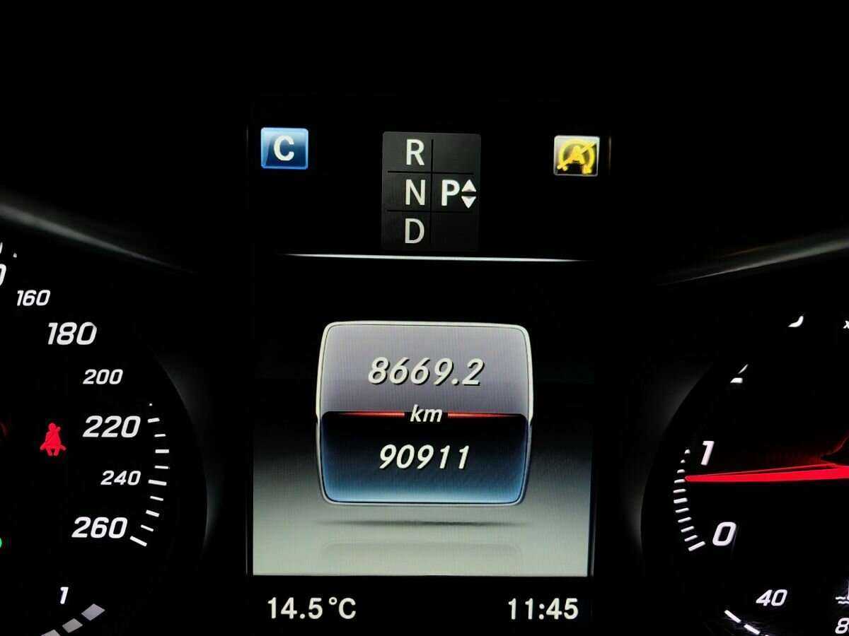 Mercedes-Benz GLC Coupe 300, 2017 Фото №16