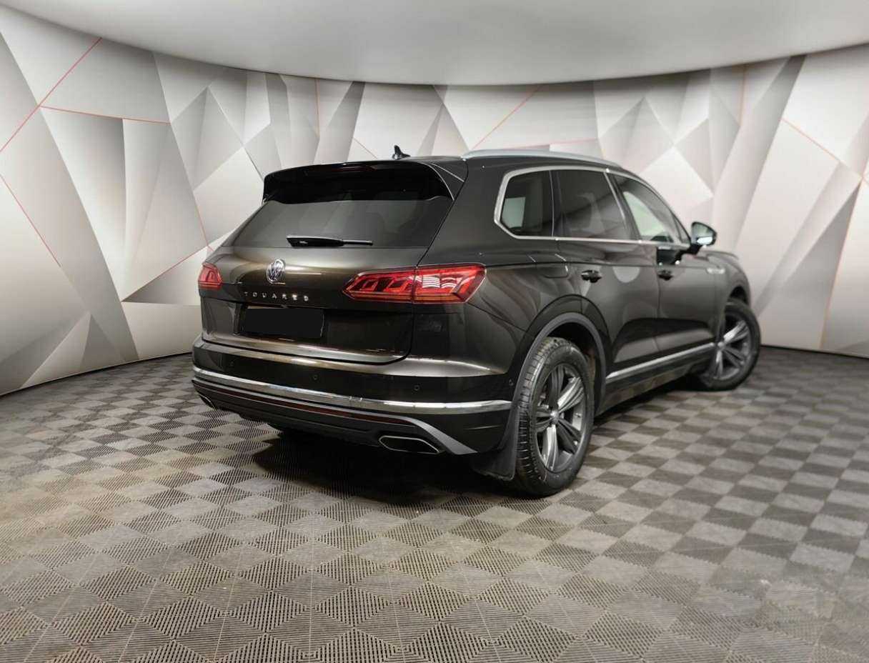 Volkswagen Touareg, 2019 - 72 000 км. | Фото №2