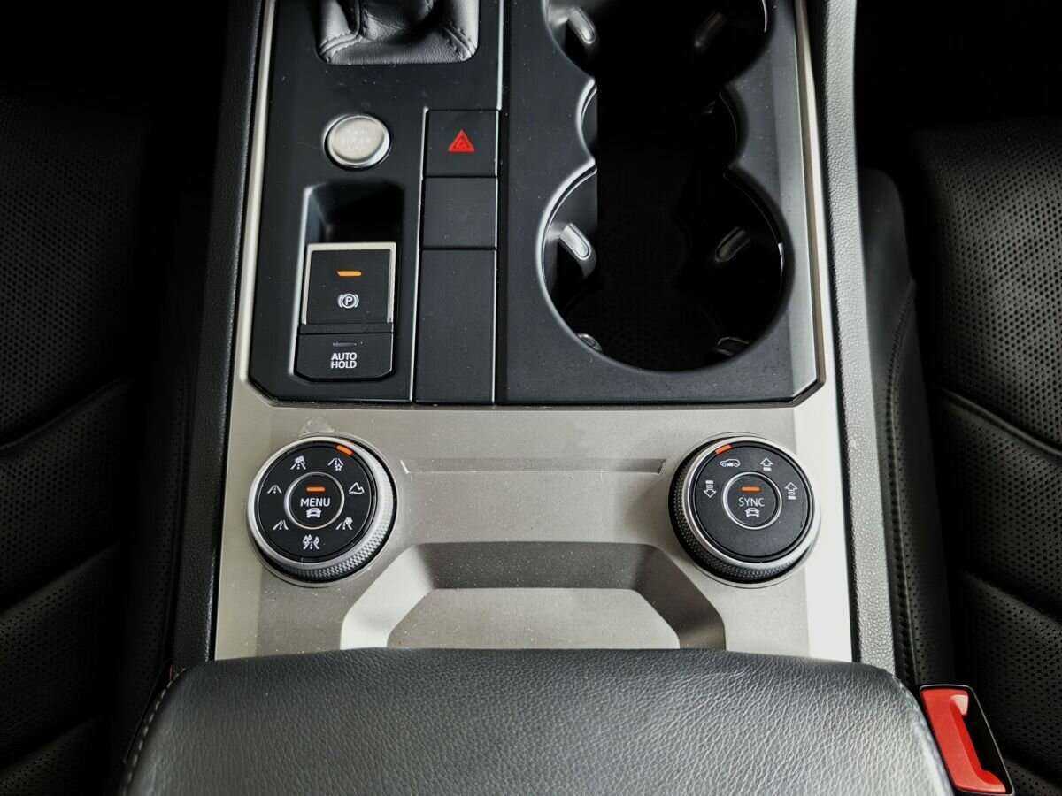 Volkswagen Touareg, 2018 Фото №18