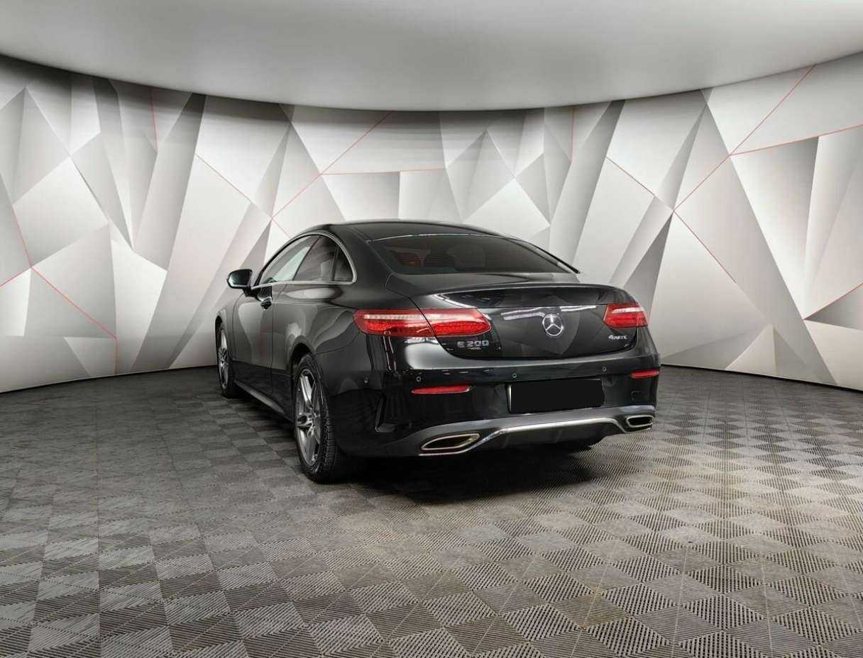 Mercedes-Benz E-Класс 200, 2018 - 48 692 км. | Фото №3