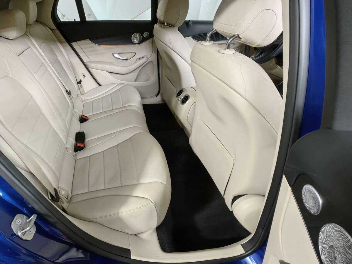 Mercedes-Benz GLC Coupe 300, 2018 Фото №11