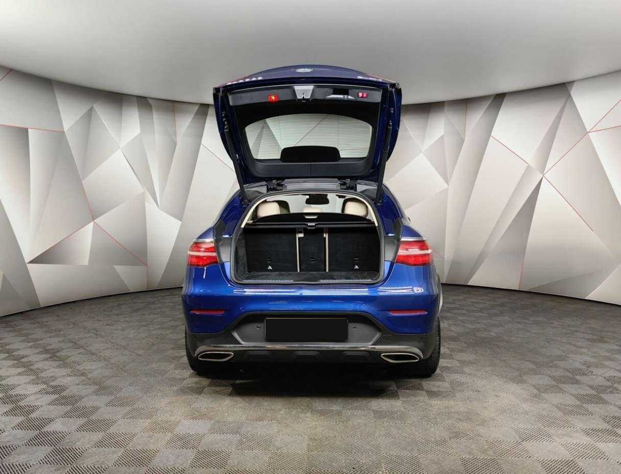 Mercedes-Benz GLC Coupe 300, 2018 Фото №18