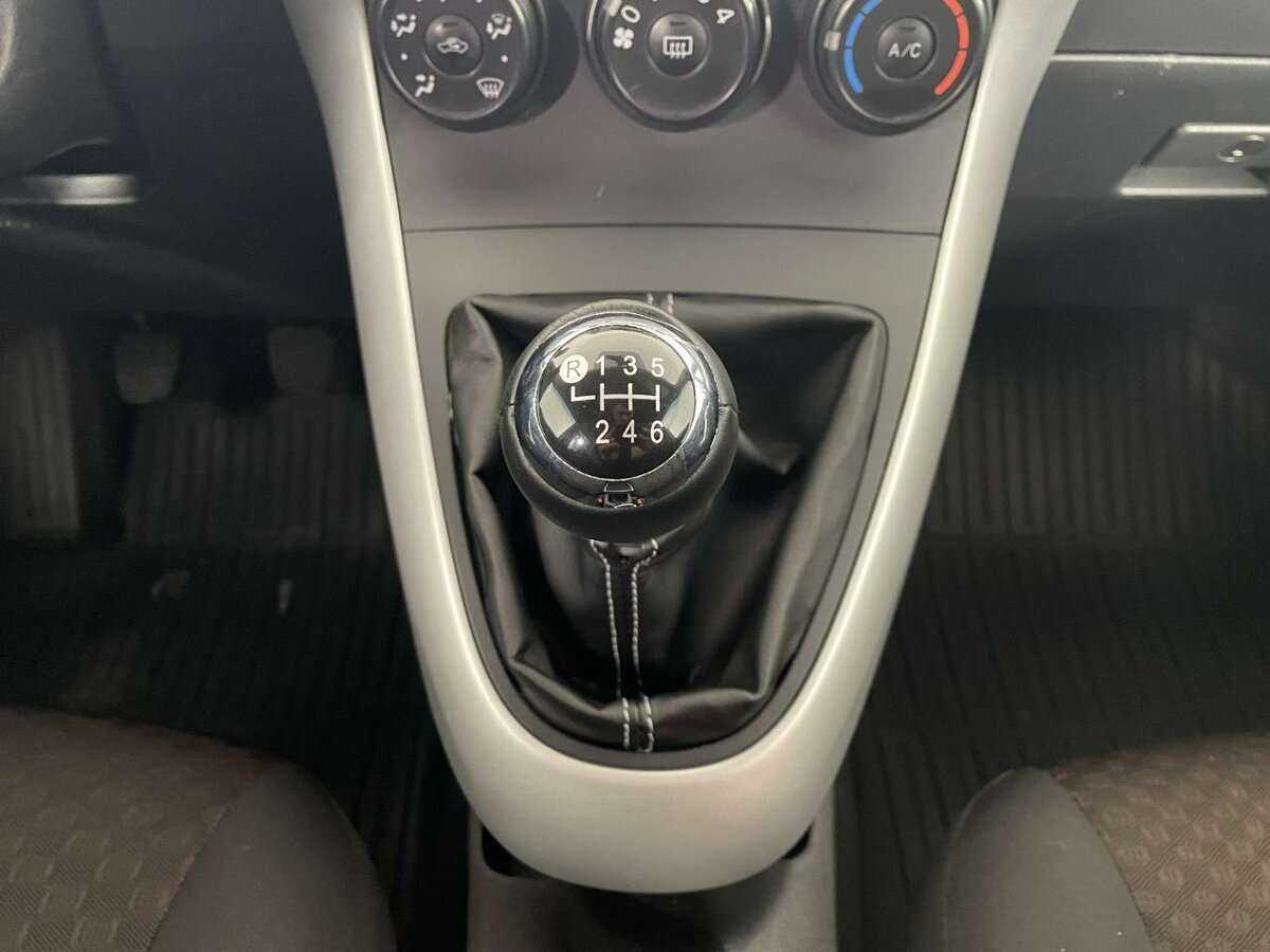 Toyota Verso, 2011 Фото №13