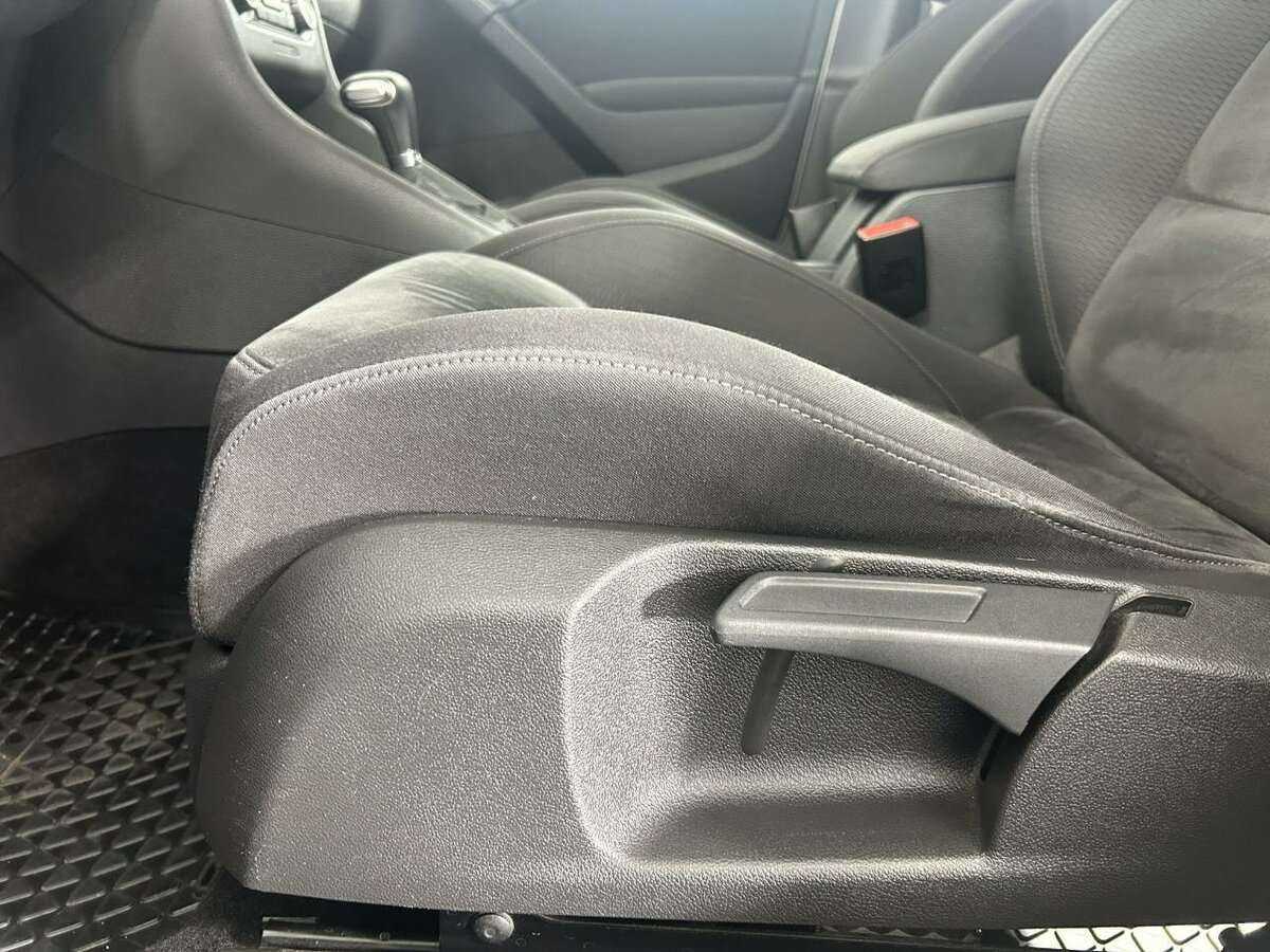 Volkswagen Golf, 2010 Фото №9