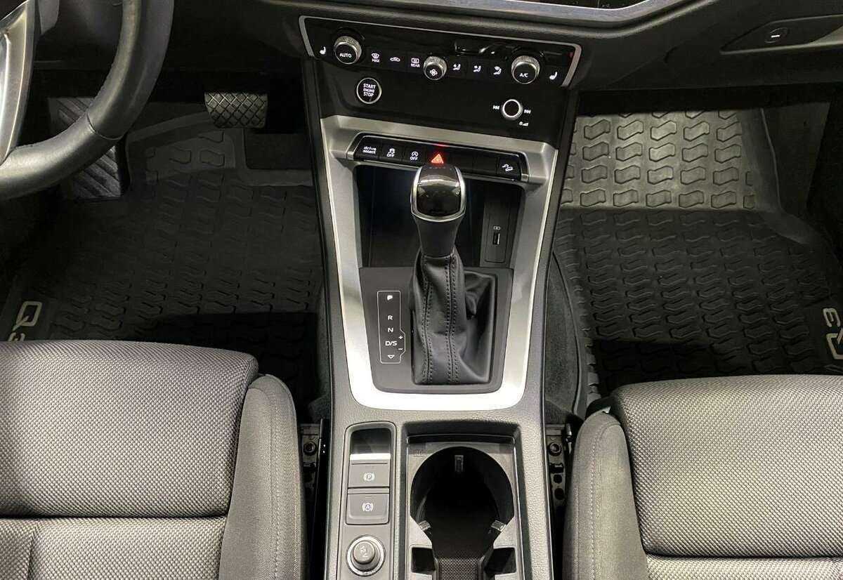 Audi Q3 40 TFSI, 2020 Фото №13