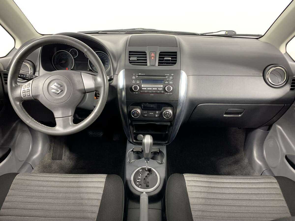 Suzuki SX4, 2010 Фото №12