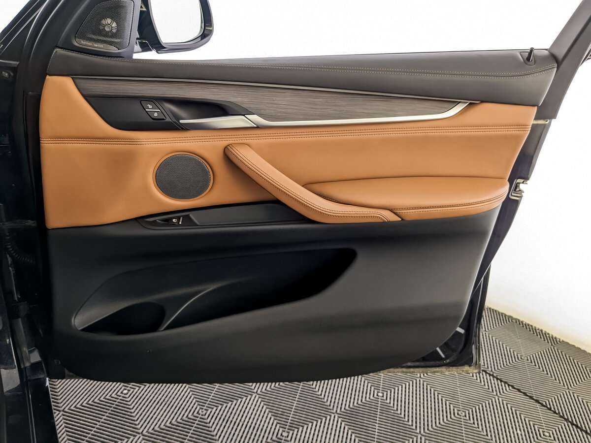 BMW X6 M50d, 2015 Фото №19