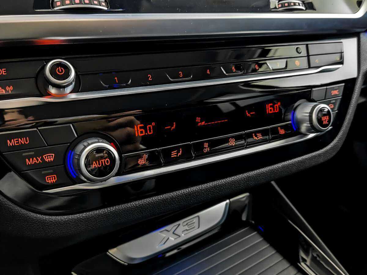 BMW X3 20i xDrive, 2020 Фото №21