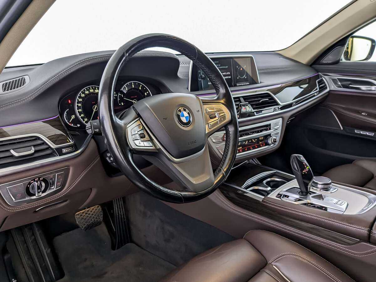 BMW 7 серии Long 740Li xDrive, 2016 Фото №11