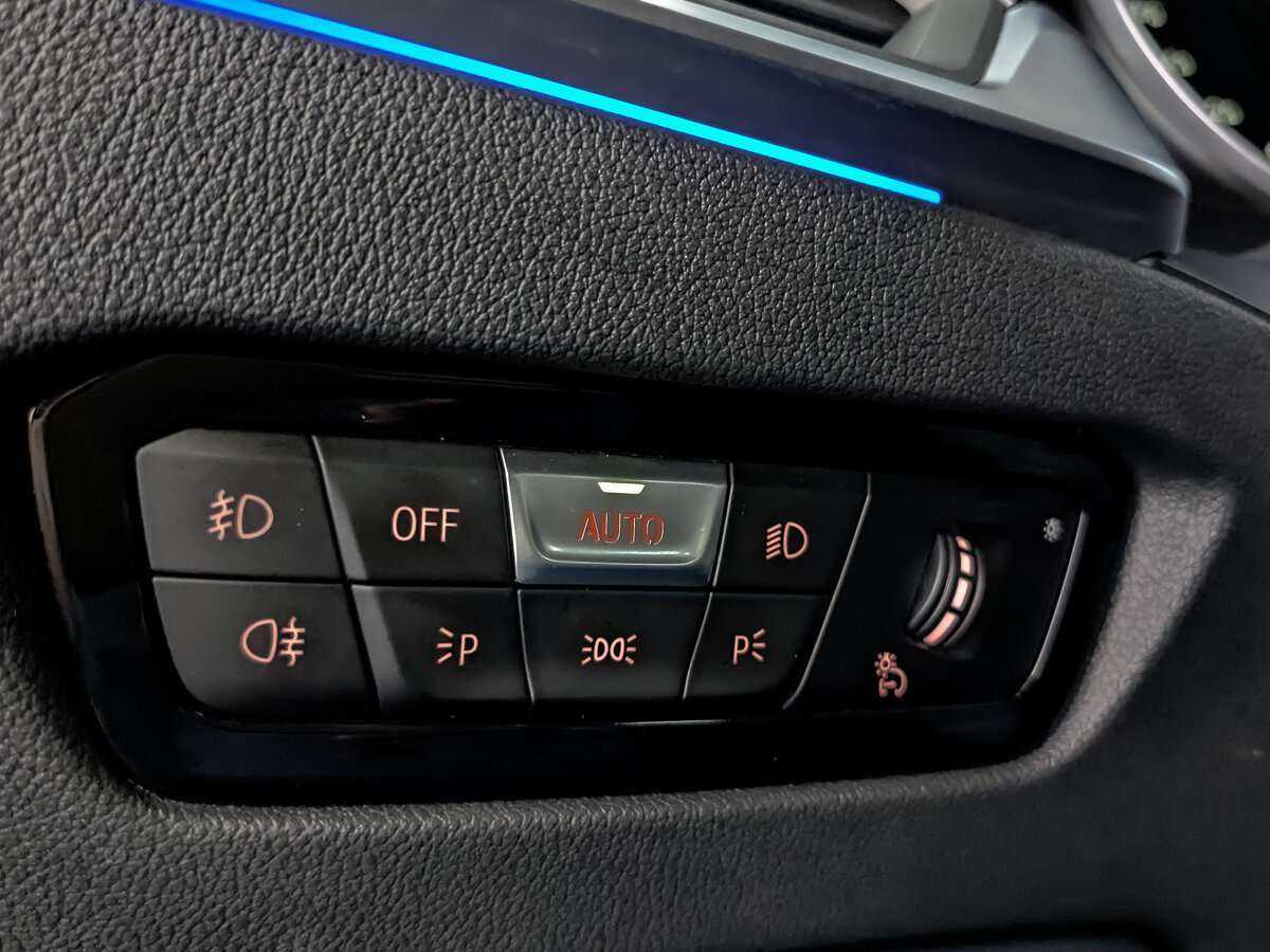 BMW 3 серии 320d xDrive, 2020 Фото №23