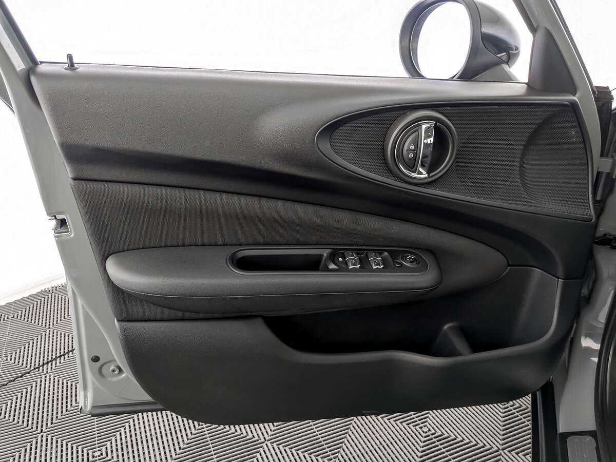 Mini Clubman Cooper, 2017 Фото №15