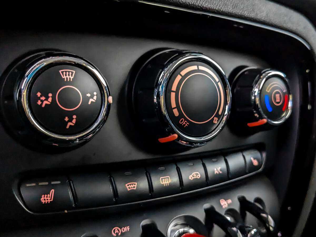 Mini Clubman Cooper, 2017 Фото №21