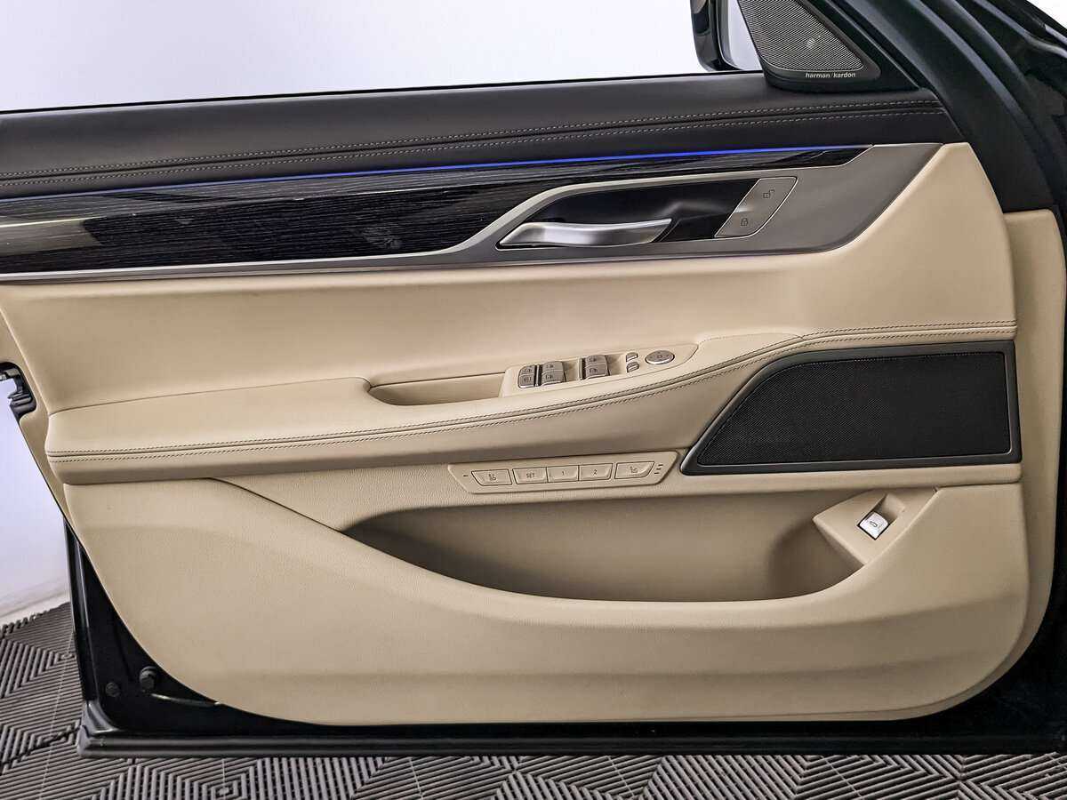 BMW 7 серии Long 740Li xDrive, 2021 Фото №13