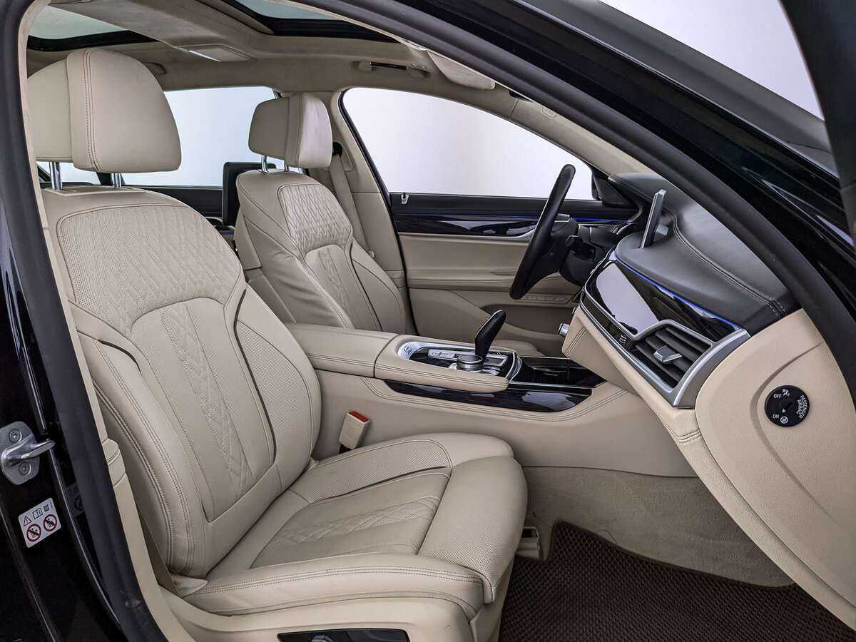 BMW 7 серии Long 740Li xDrive, 2021 Фото №17
