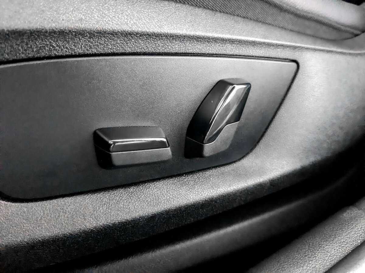 BMW 5 серии 530d xDrive, 2019 Фото №17