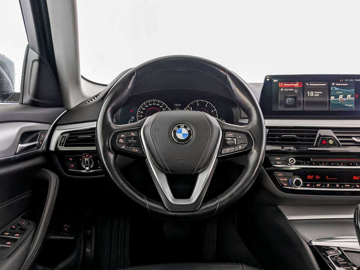 BMW 5 серии 530d xDrive, 2019 Фото №18