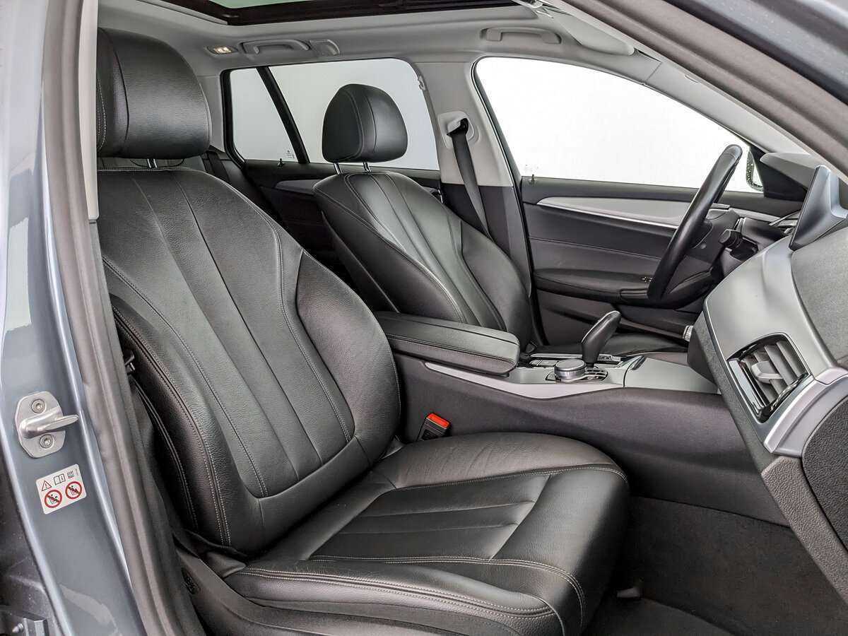 BMW 5 серии 530d xDrive, 2019 Фото №20