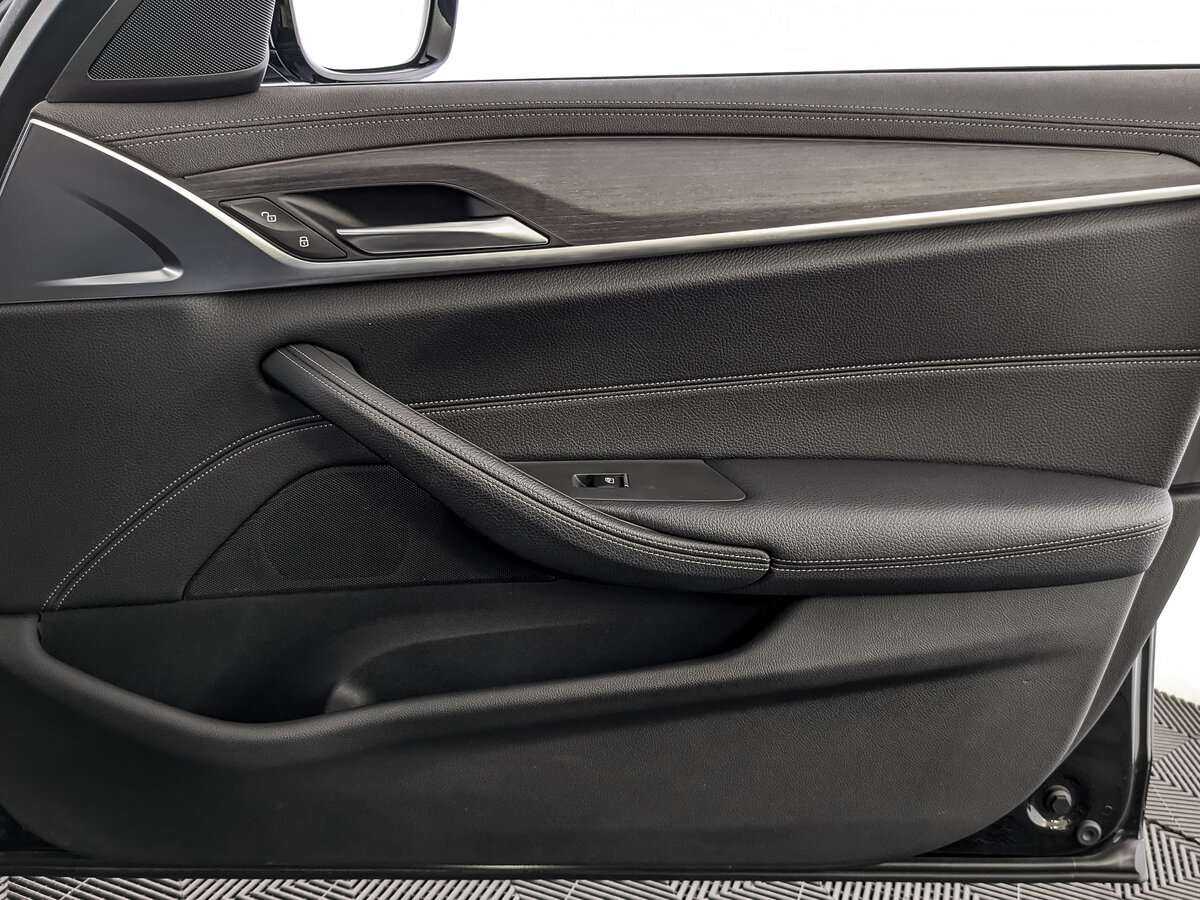 BMW 5 серии 530d xDrive, 2021 Фото №20