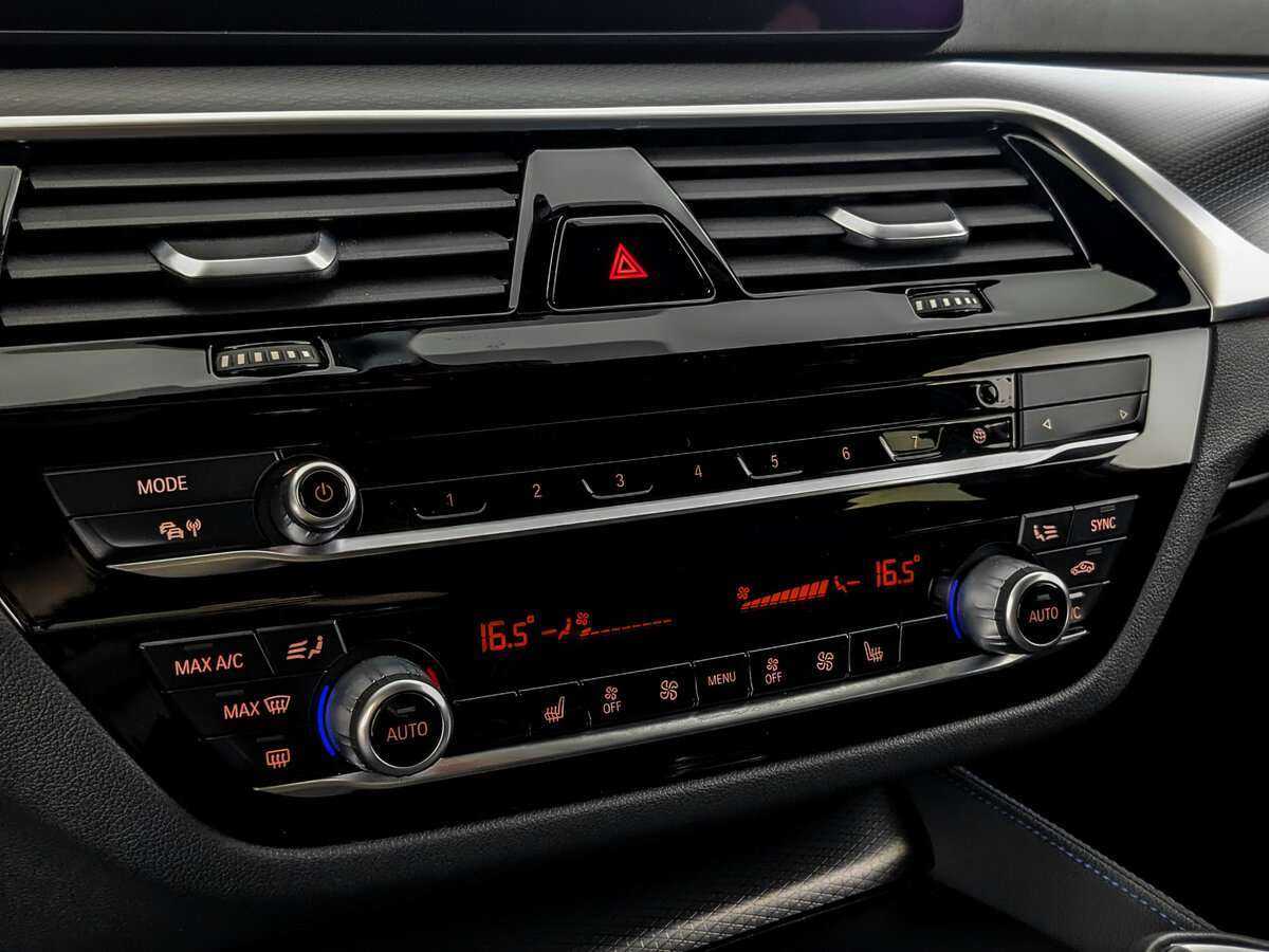 BMW 5 серии 520d xDrive, 2021 Фото №18