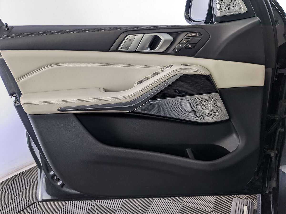 BMW X7 M50d, 2019 Фото №13