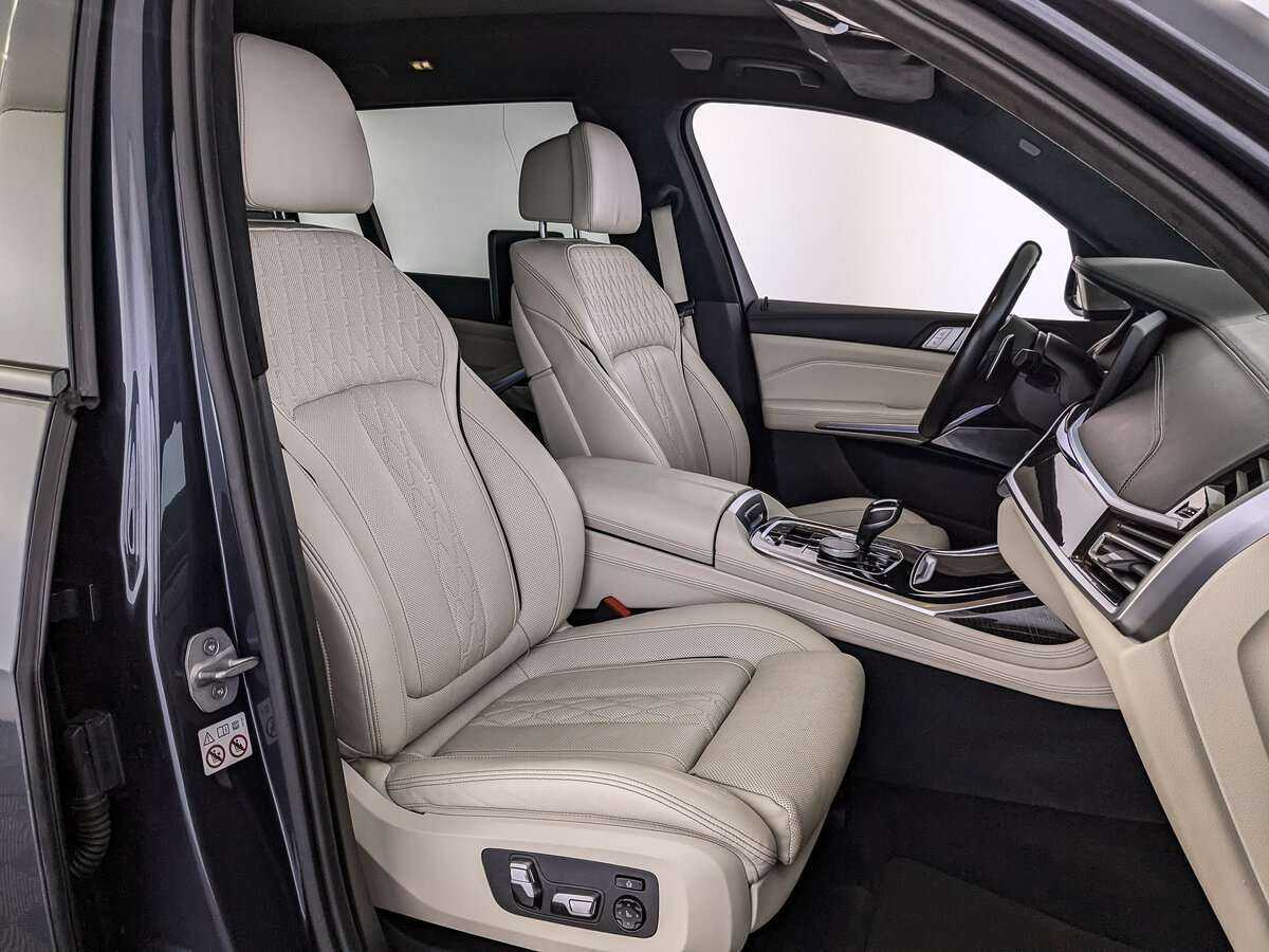 BMW X7 M50d, 2019 Фото №16