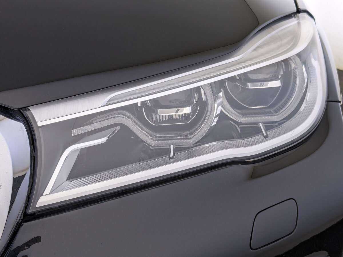 BMW 7 серии Long 750Li xDrive, 2017 Фото №10