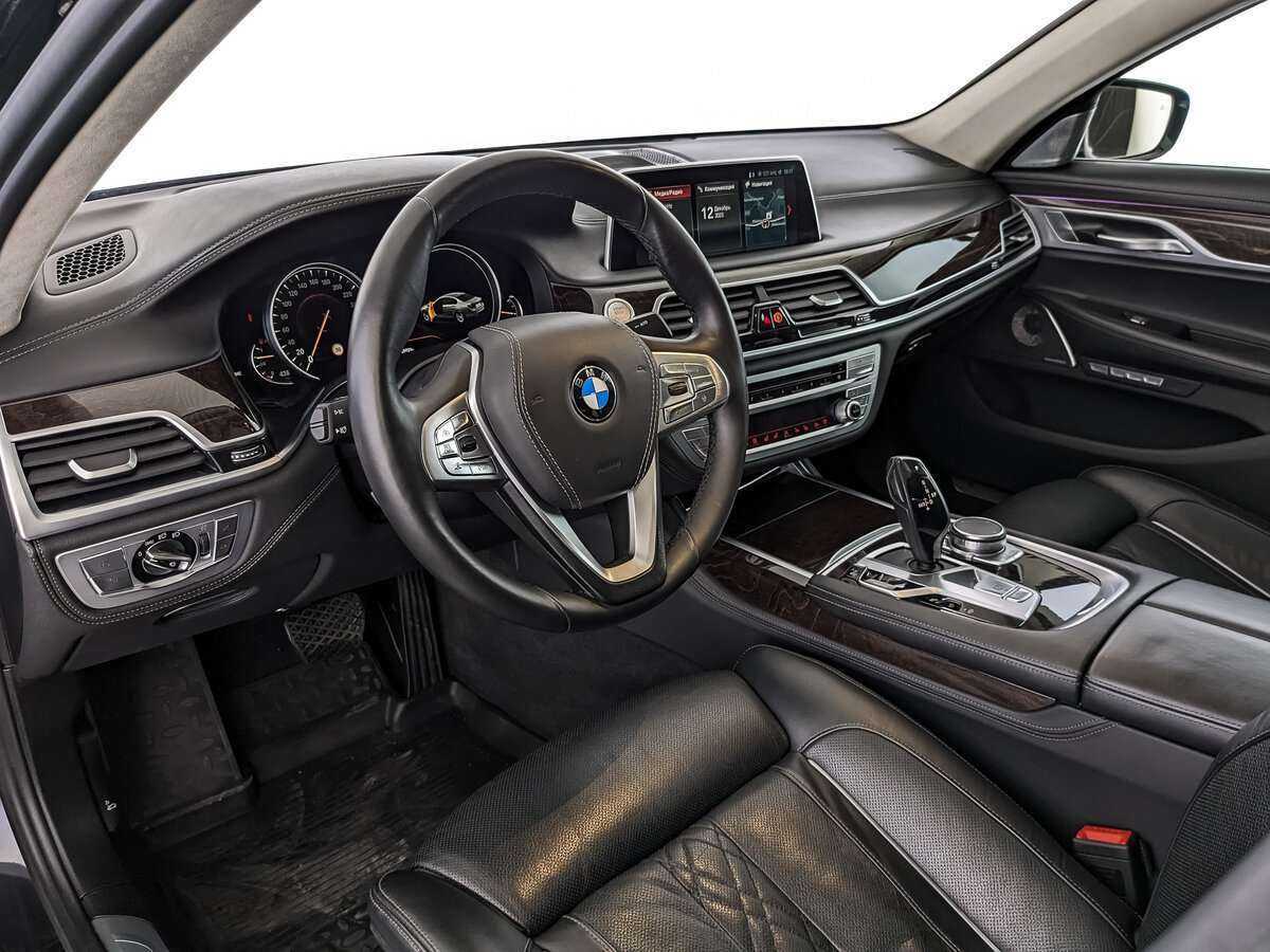 BMW 7 серии Long 750Li xDrive, 2017 Фото №14