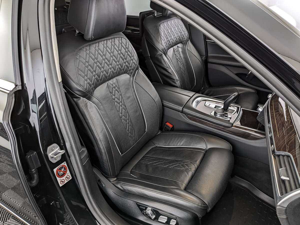 BMW 7 серии Long 750Li xDrive, 2017 Фото №23