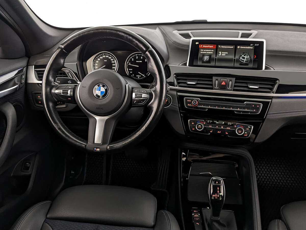 BMW X1 20i xDrive, 2020 Фото №17
