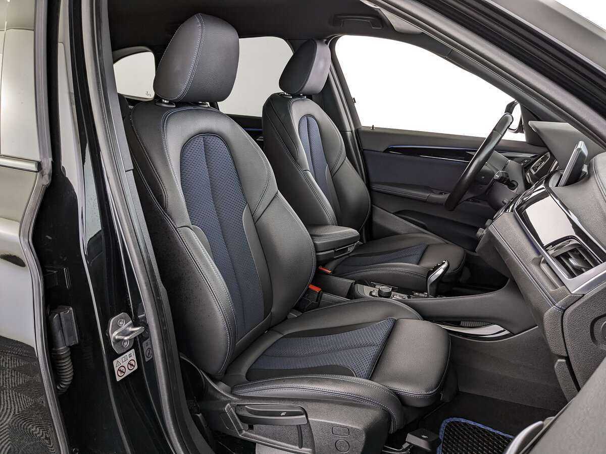 BMW X1 20i xDrive, 2020 Фото №20