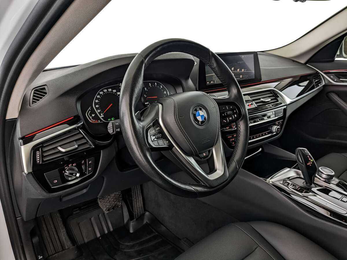 BMW 5 серии 520i, 2020 Фото №10