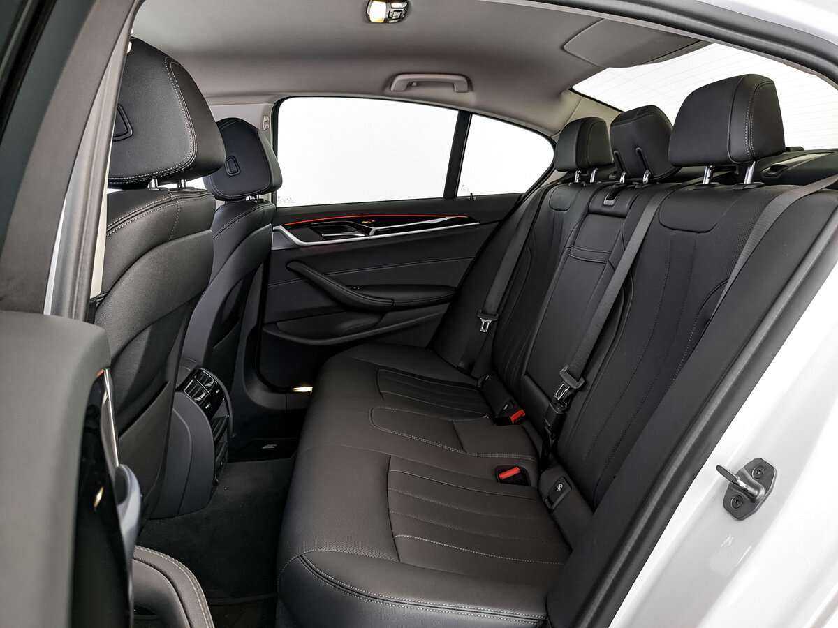 BMW 5 серии 520i, 2020 Фото №12