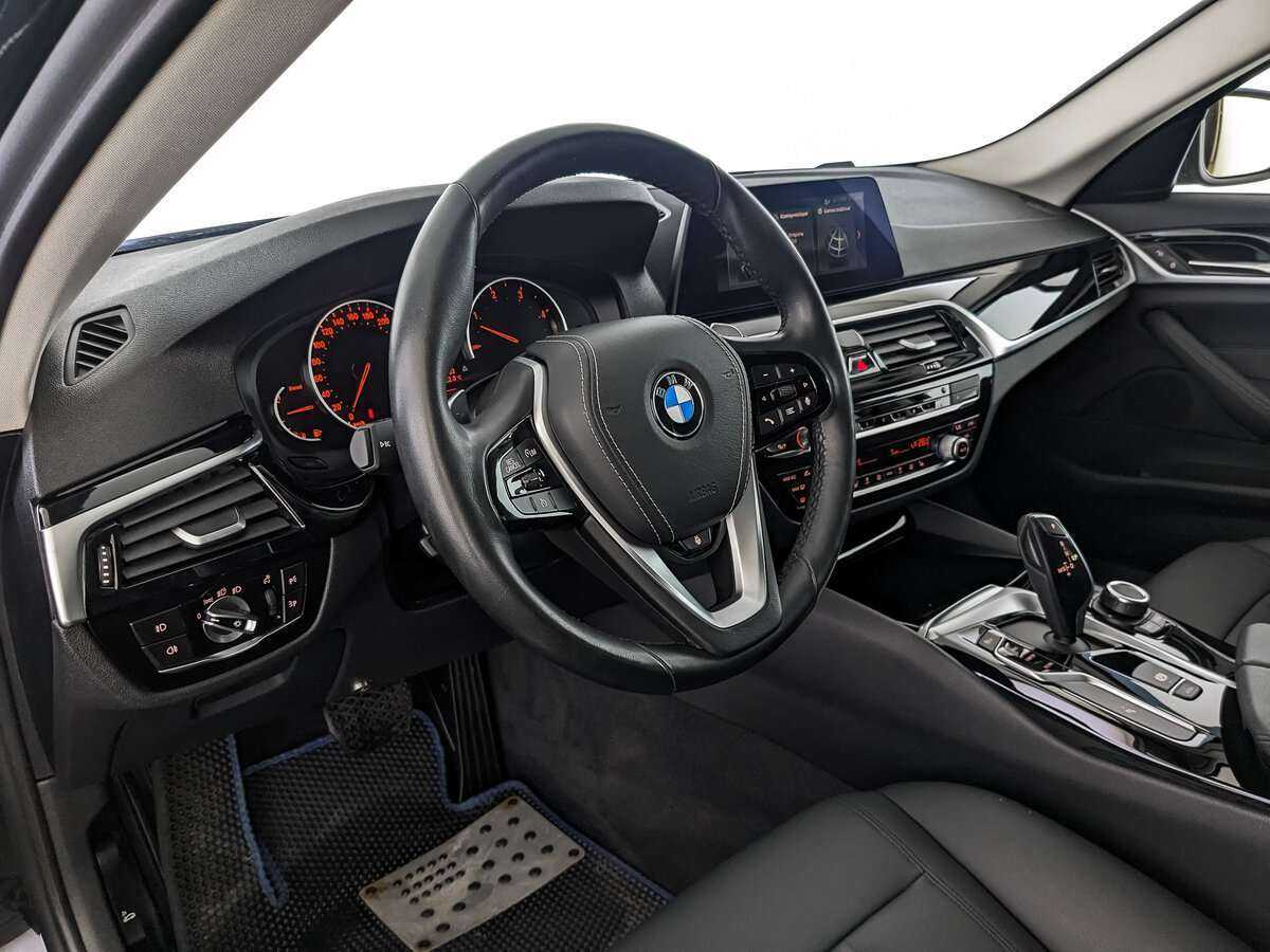 BMW 5 серии 520d, 2020 Фото №11