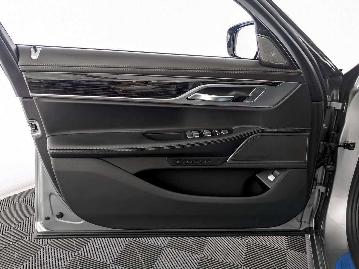 BMW 7 серии 740d xDrive, 2019 Фото №14