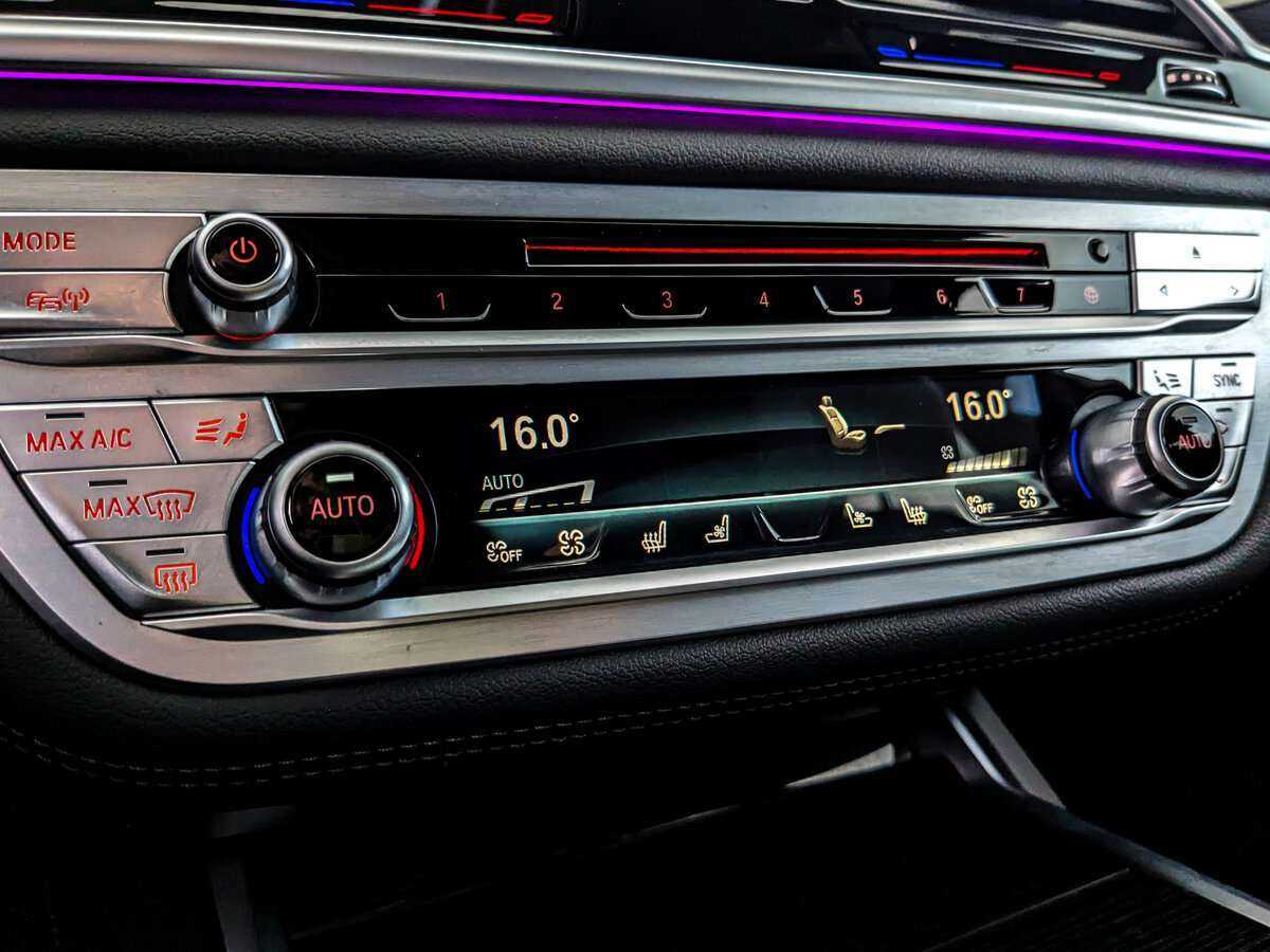 BMW 7 серии 740d xDrive, 2019 Фото №23