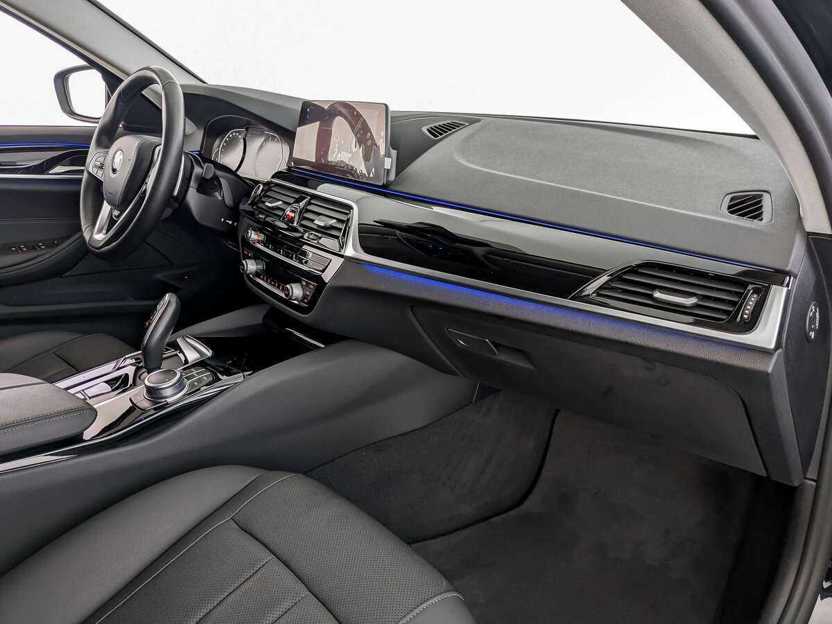BMW 5 серии 520i, 2021 Фото №9