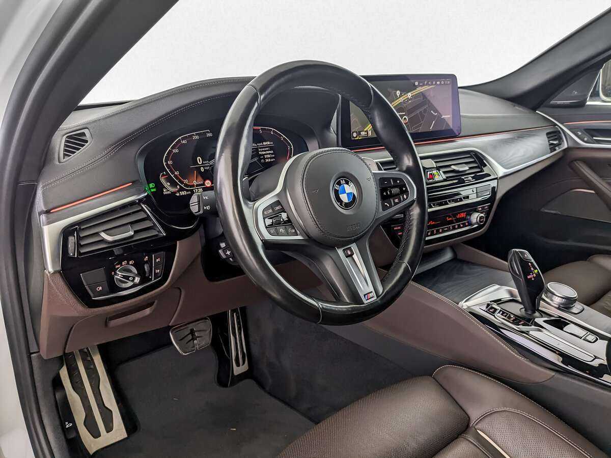 BMW 5 серии 530d xDrive, 2020 Фото №12