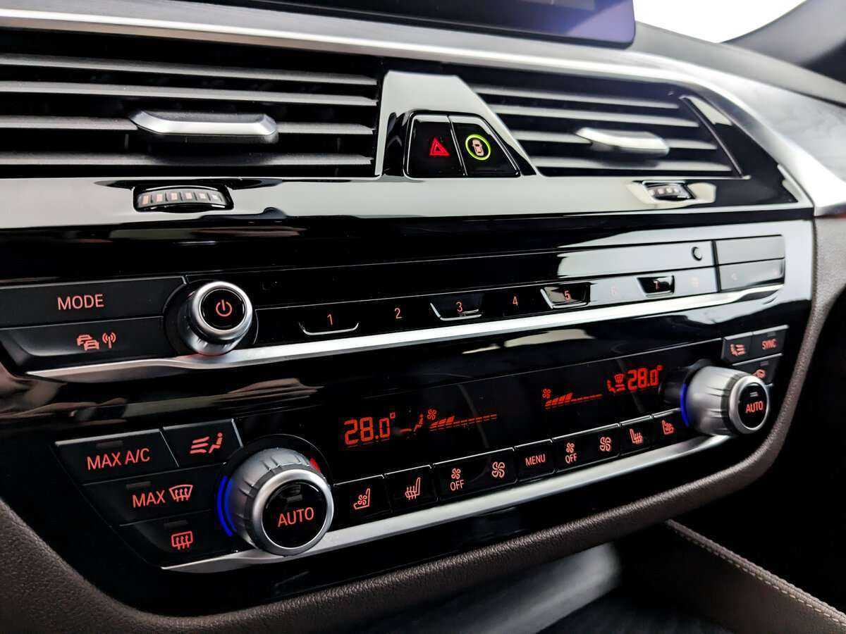 BMW 5 серии 530d xDrive, 2020 Фото №22