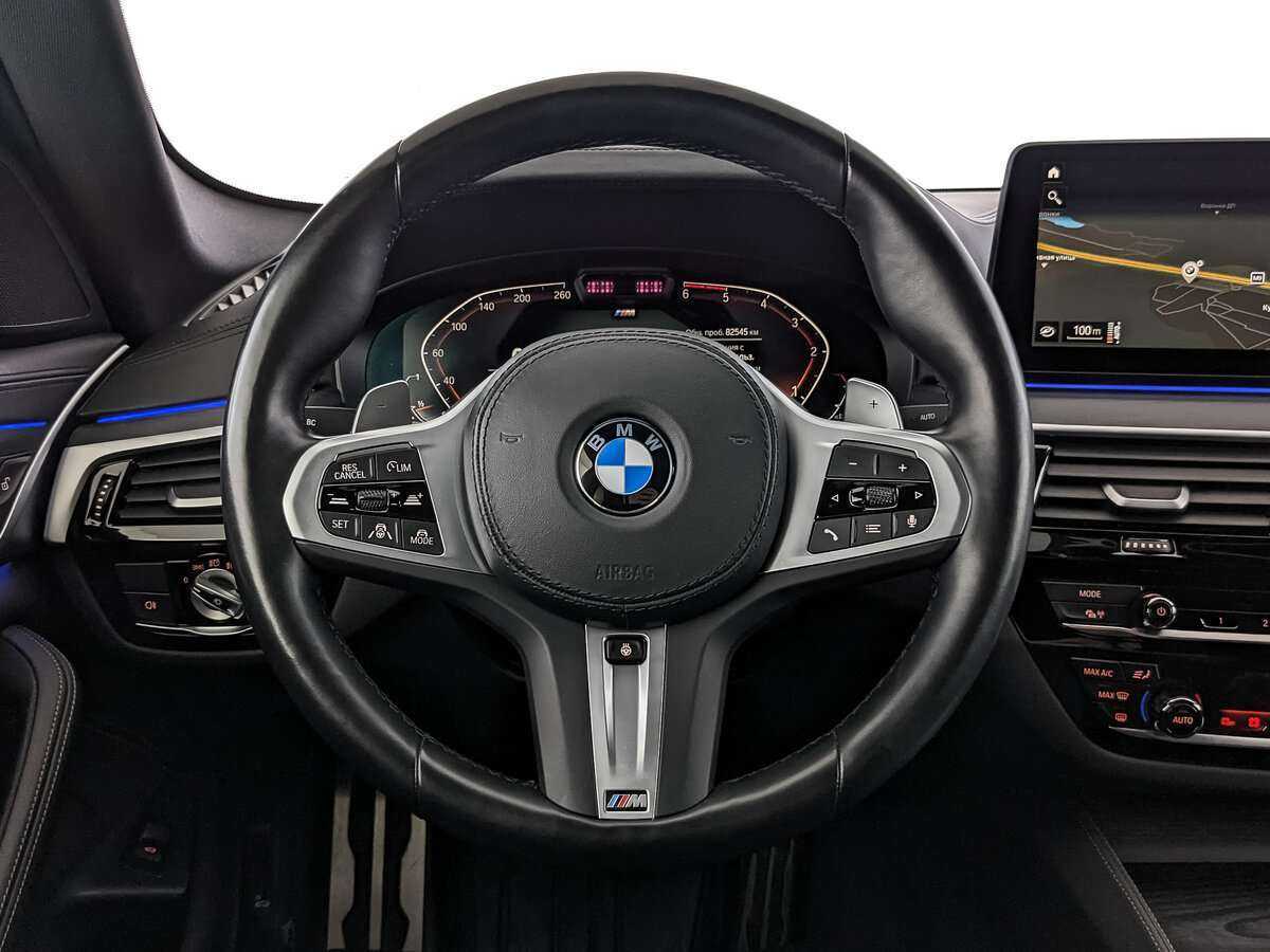BMW 5 серии 530d xDrive, 2021 Фото №14
