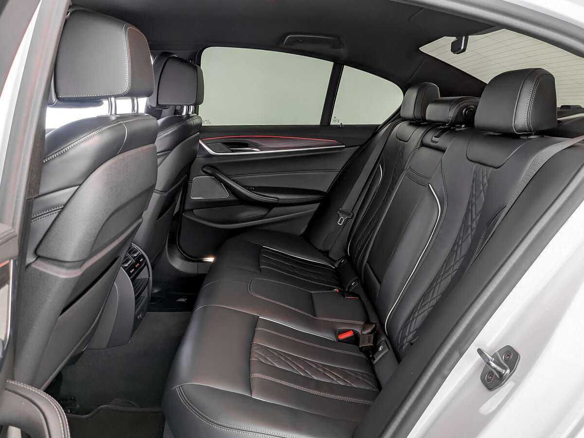 BMW 5 серии 530d xDrive, 2019 Фото №10