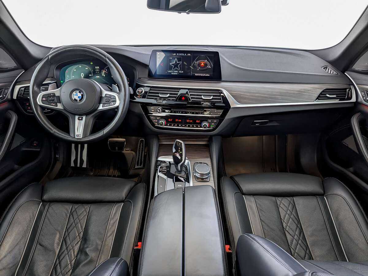 BMW 5 серии 530d xDrive, 2019 Фото №12