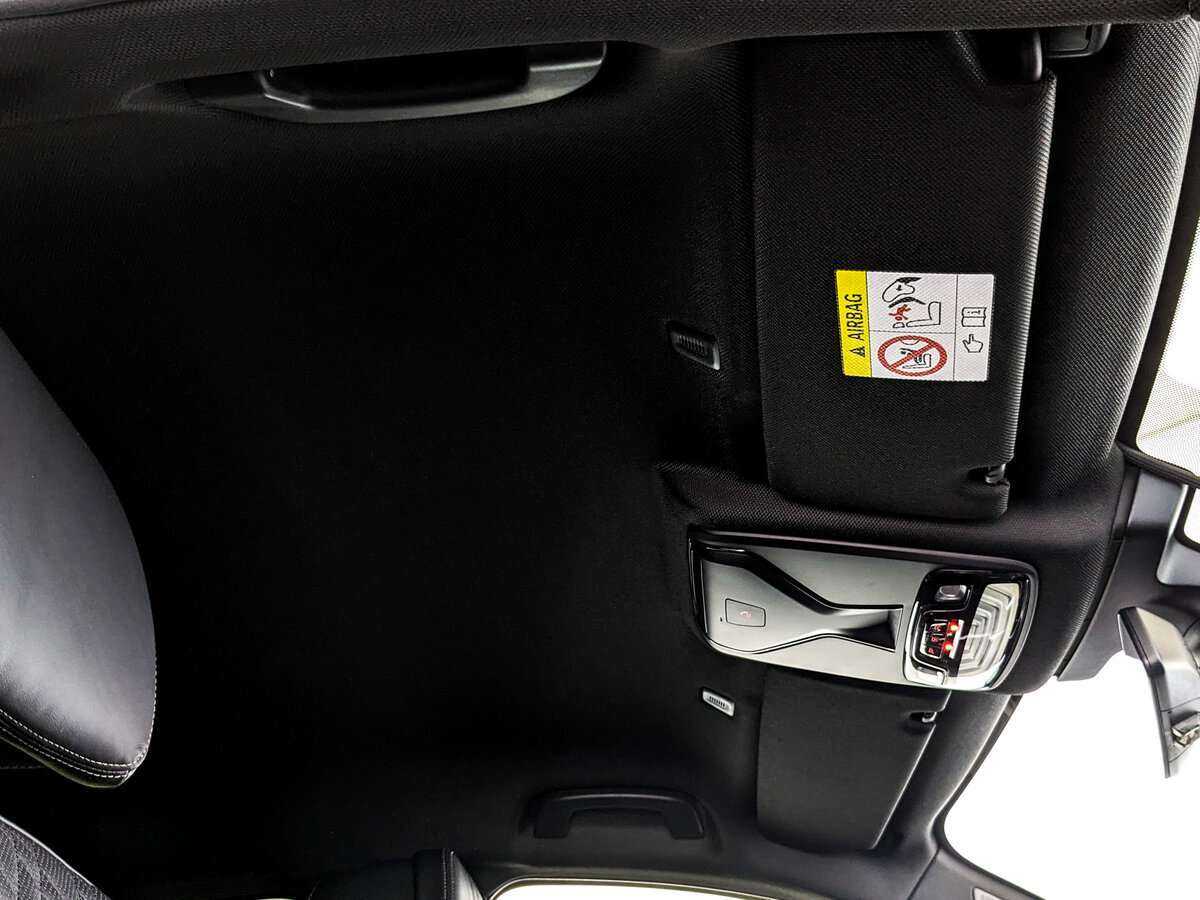 BMW 5 серии 530d xDrive, 2019 Фото №20